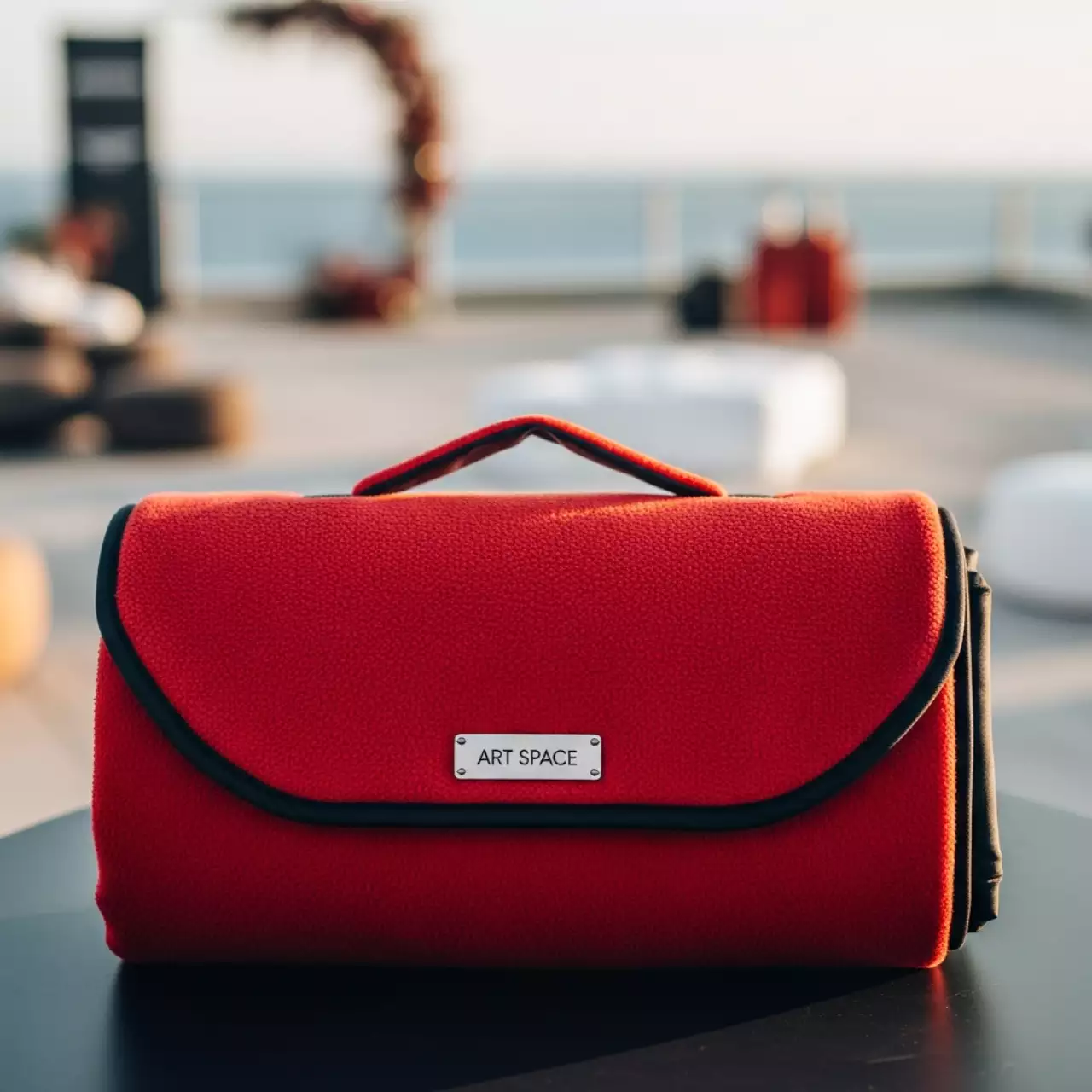 Аренда Плед для пикника Comfy красный в Sport Inn Hotel & Wellness — ART SPACE