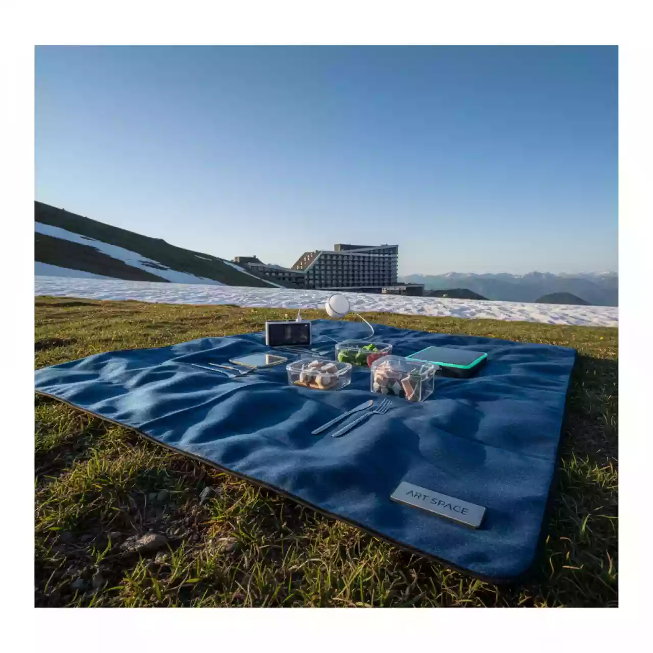 Аренда Плед для пикника Soft Dry синий в Radisson Hotel Rosa Khutor — ART SPACE