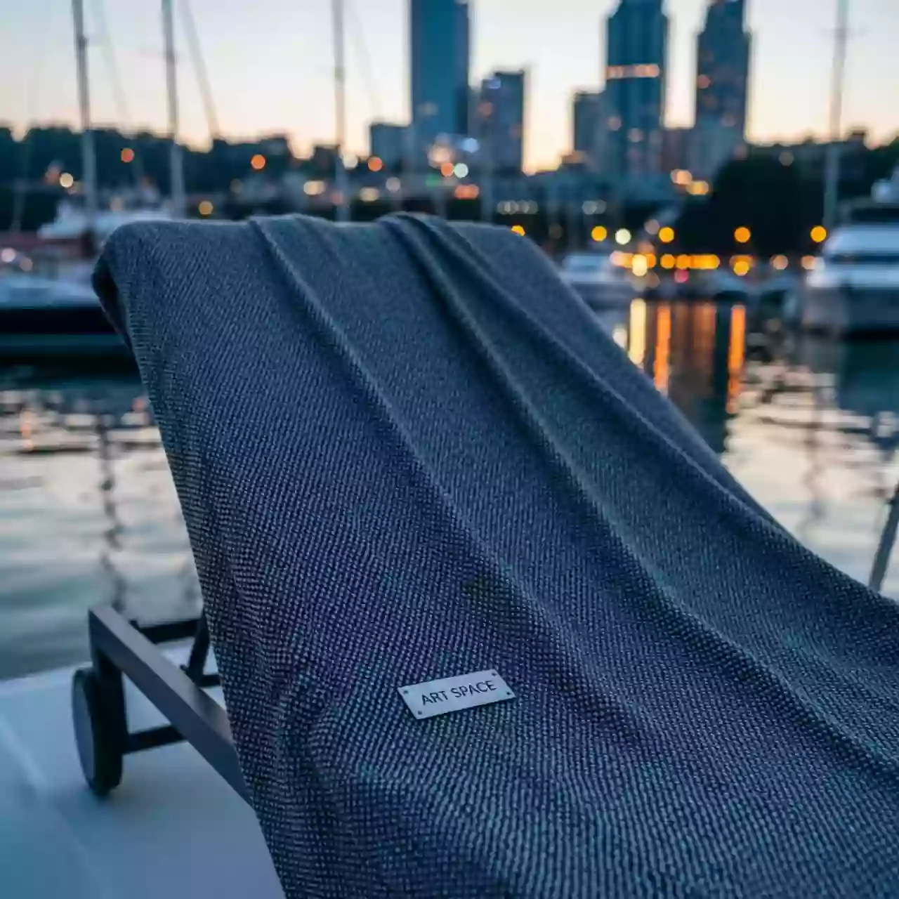 Аренда Плед из искусственной шерсти 140х205 см на парусной регате (Сочи) — ART SPACE