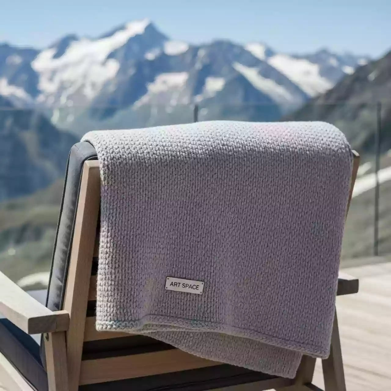 Аренда Плед светло серый 160х120 см на площадке Rosa Peak (2320м) — ART SPACE