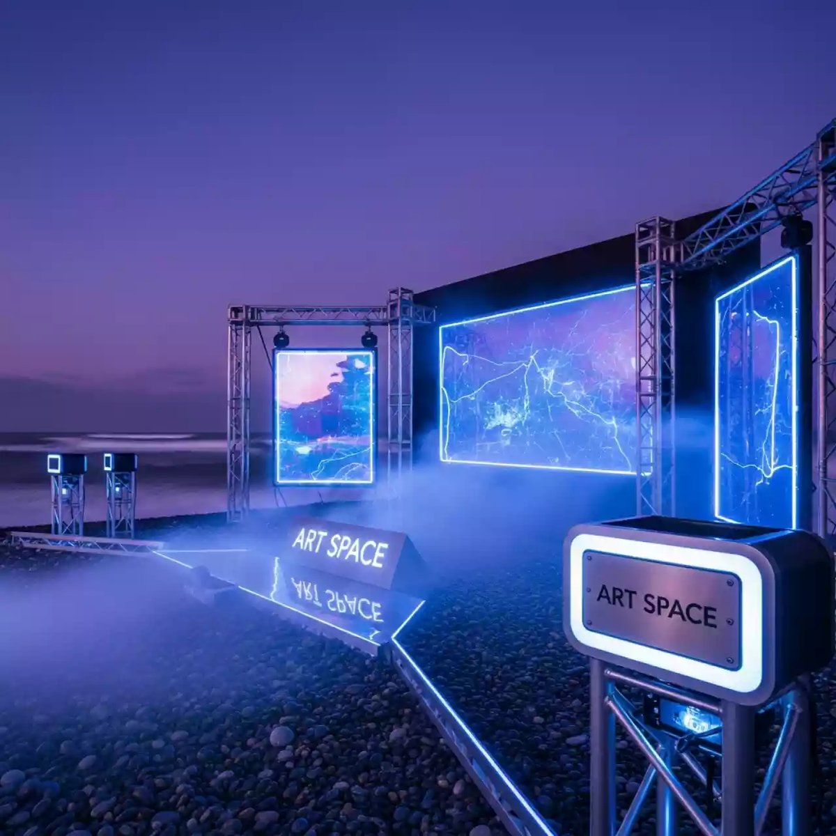 Аренда Пленка для глянцевания и голографирования на пляже «Маяк» — ART SPACE