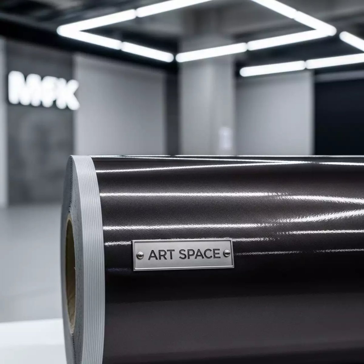 Аренда Пленка плоттерная автомобильная Oracal 970 946 52х25 м в МФК «Горный» — ART SPACE