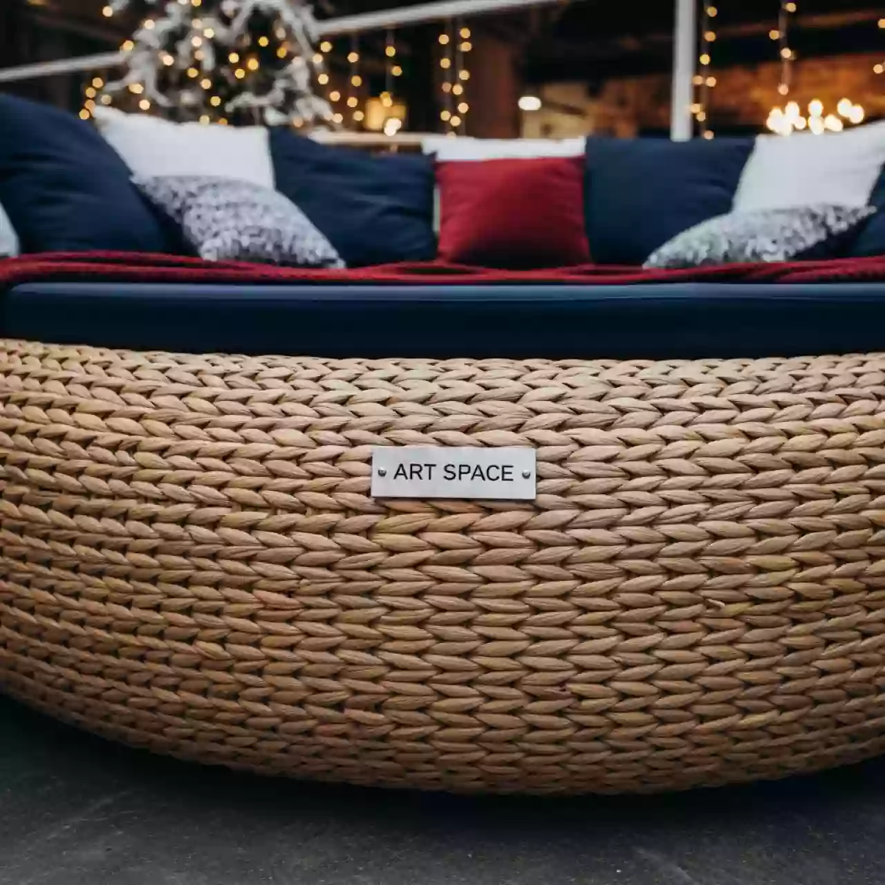 Аренда Плетеная круглая кровать Стильяно соломенная в ресторане «Сыроварня» — ART SPACE