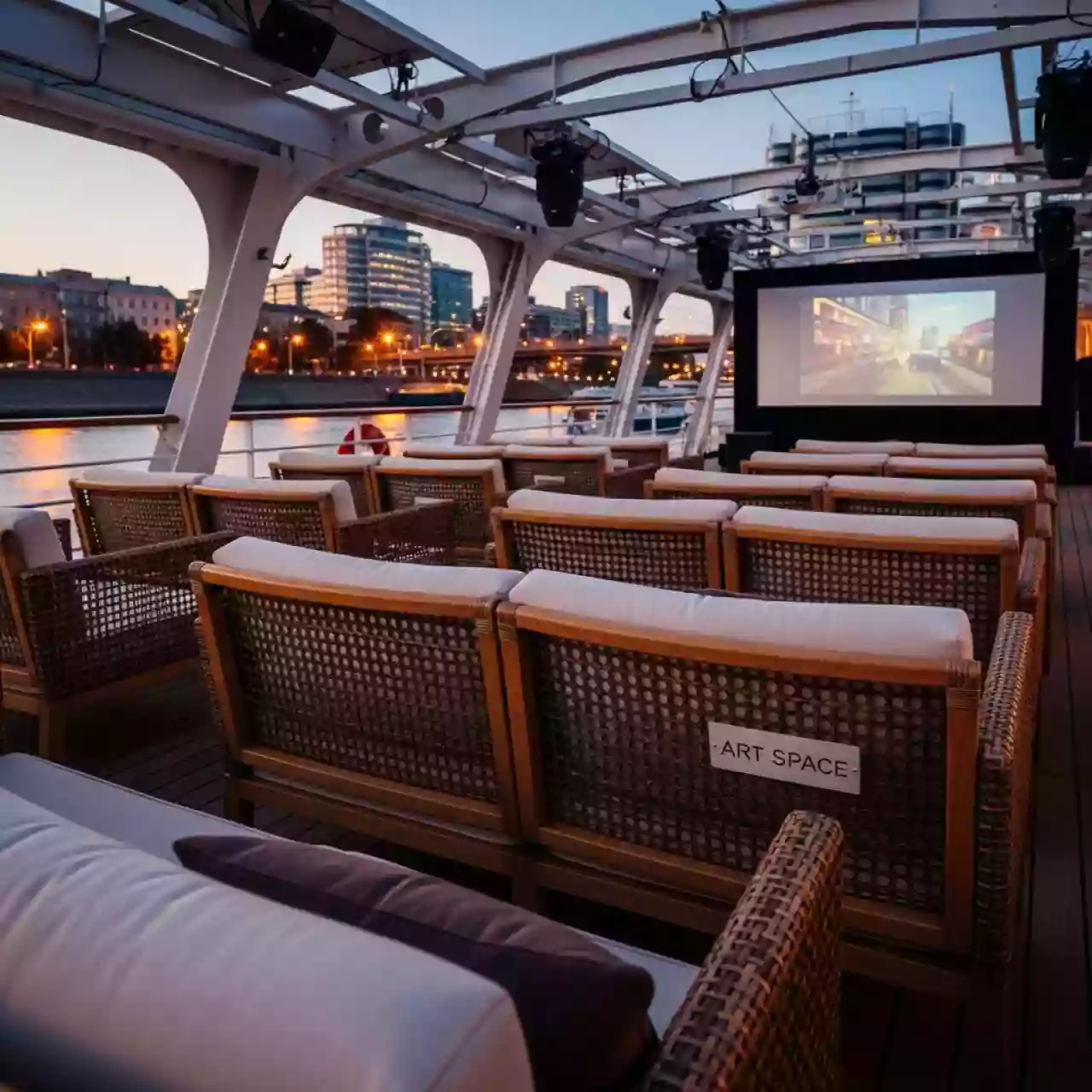 Аренда Плетеная мебель из ротанга на теплоходе «Дагомыс» — ART SPACE