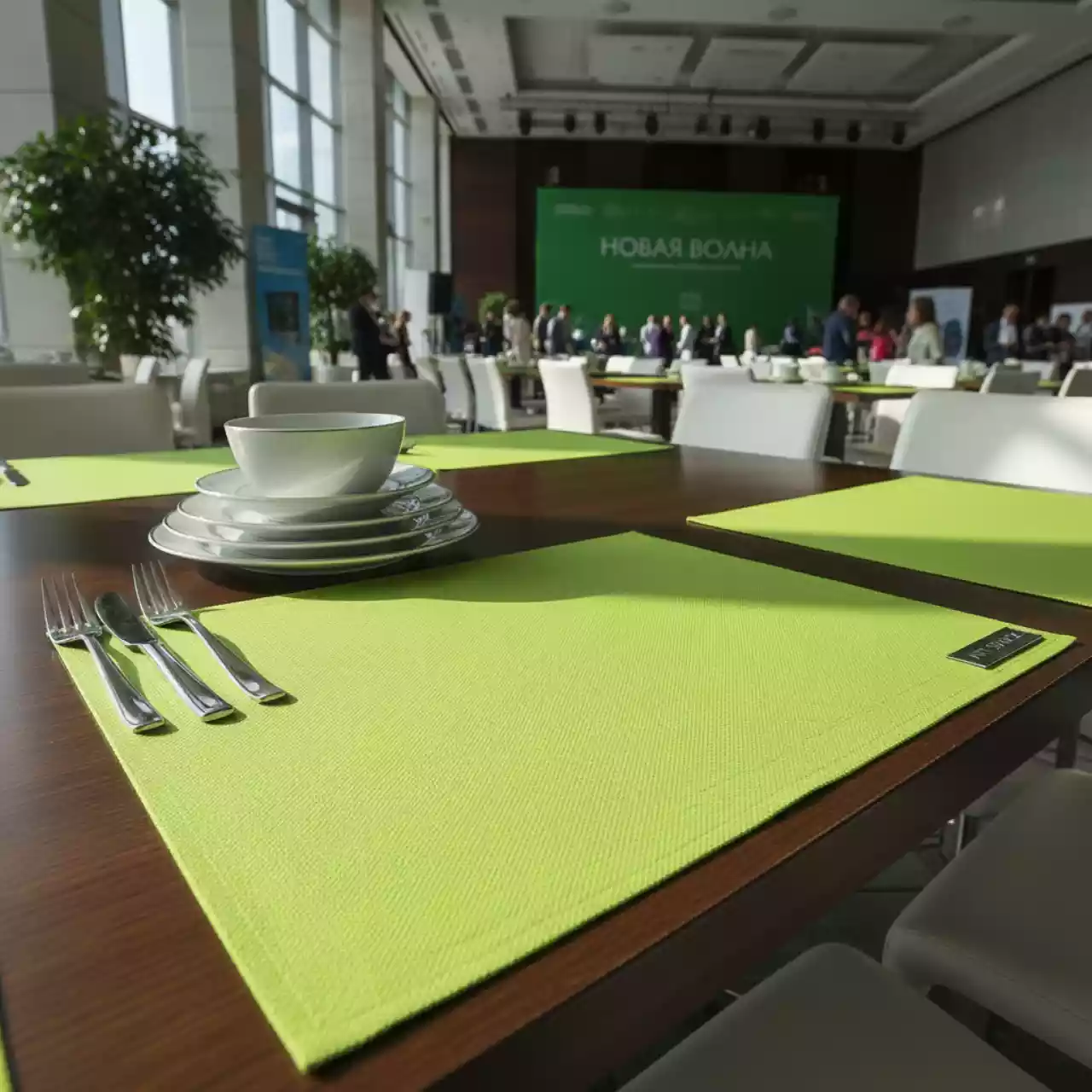 Аренда Плейсмат салатовый в конгресс-холле отеля Жемчужина — ART SPACE