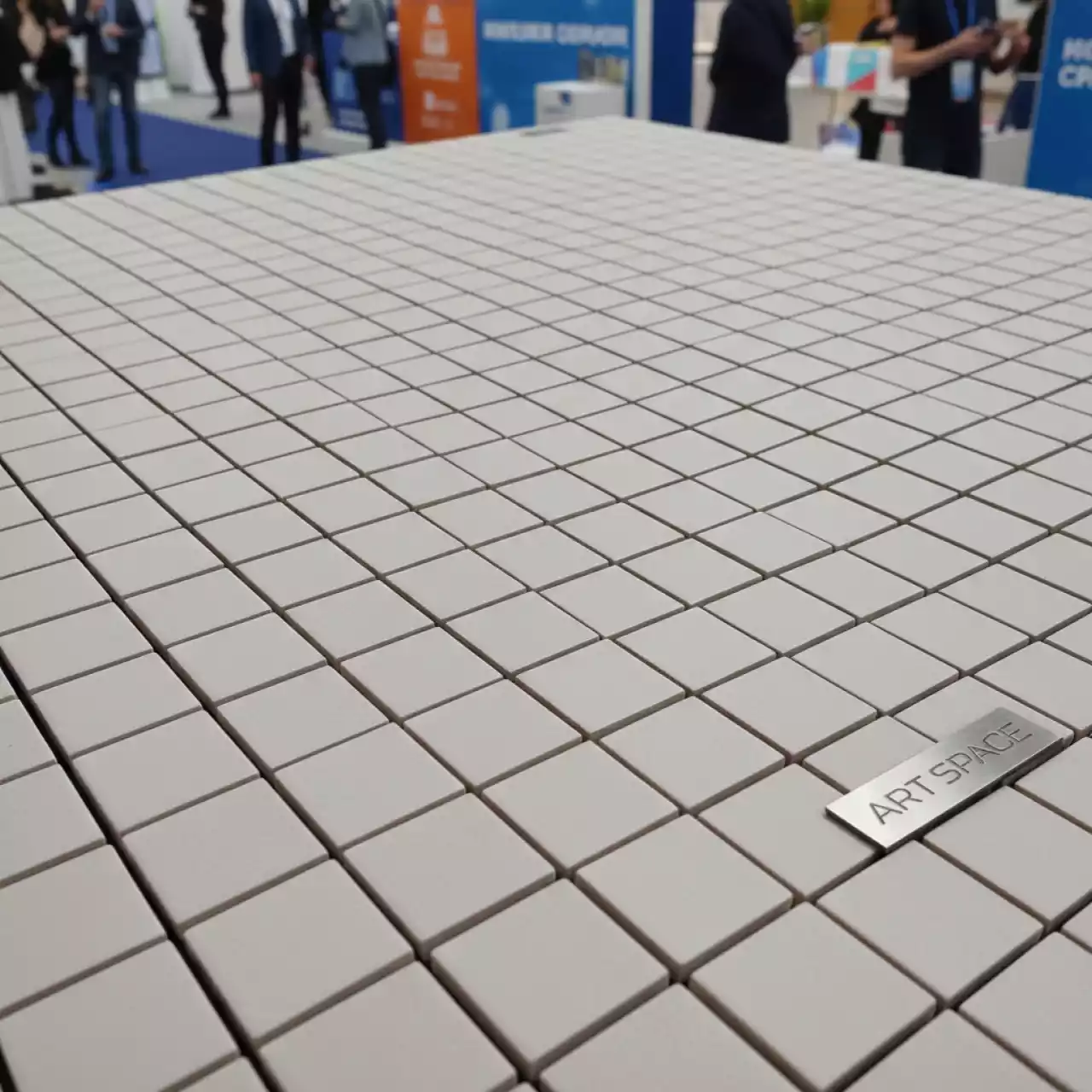 Аренда Плитка Шильда SP 02 керамическая 6х6 15,2x15,2 см 76 в коробке в Mercure Сочи Центр — ART SPACE