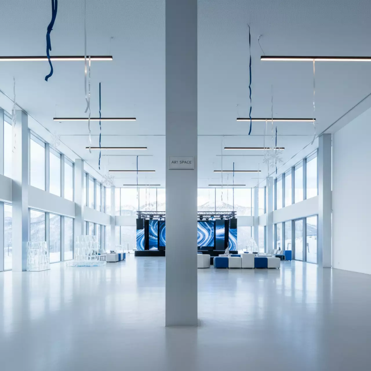 Аренда Площадка "Весна" белый зал в Golden Tulip Rosa Khutor — ART SPACE