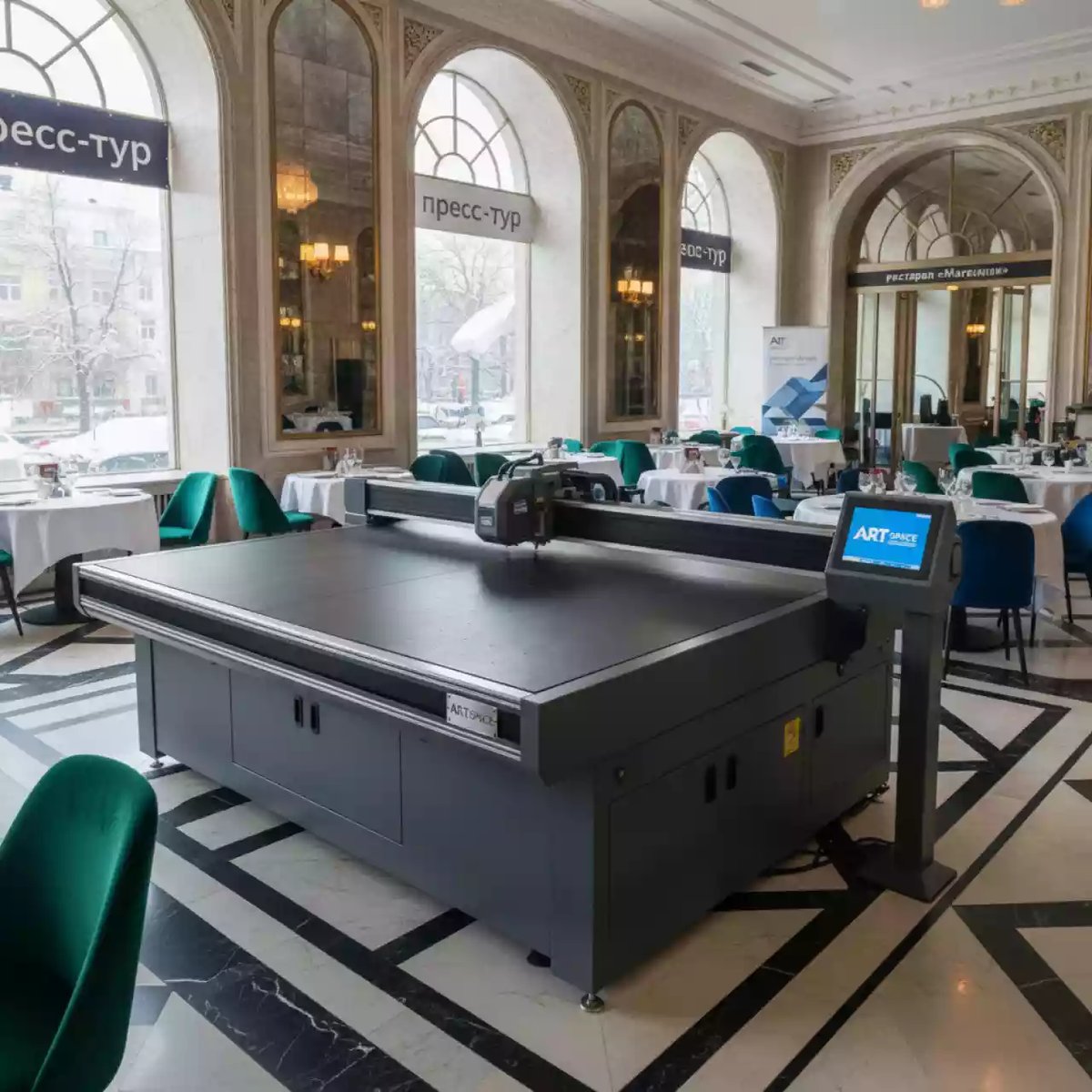 Аренда Плоттер режущий IECHO BK 1311 в ресторане «Магеллан» — ART SPACE