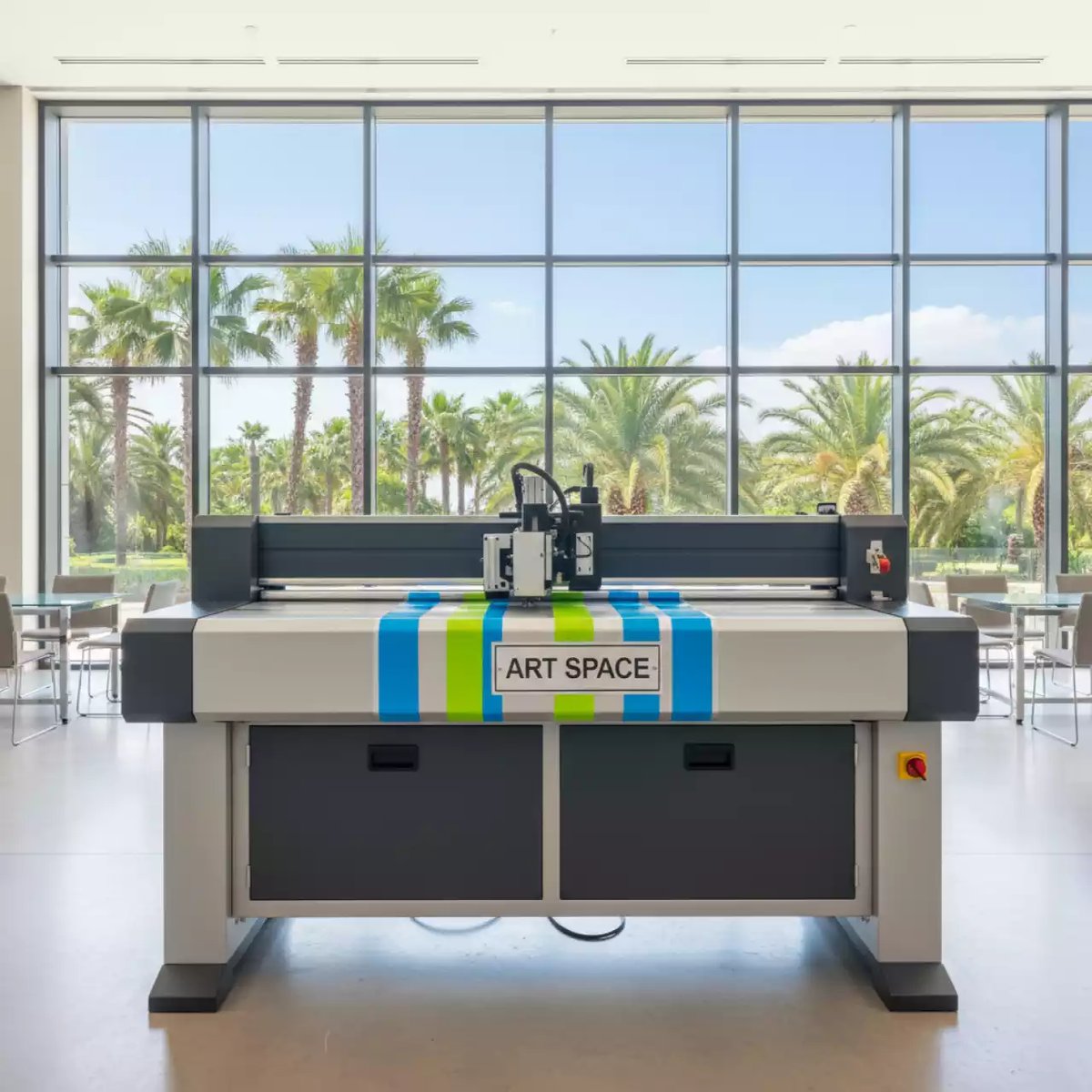 Аренда Плоттер режущий Vektor HC 1512 в отеле Radisson Lazurnaya — ART SPACE