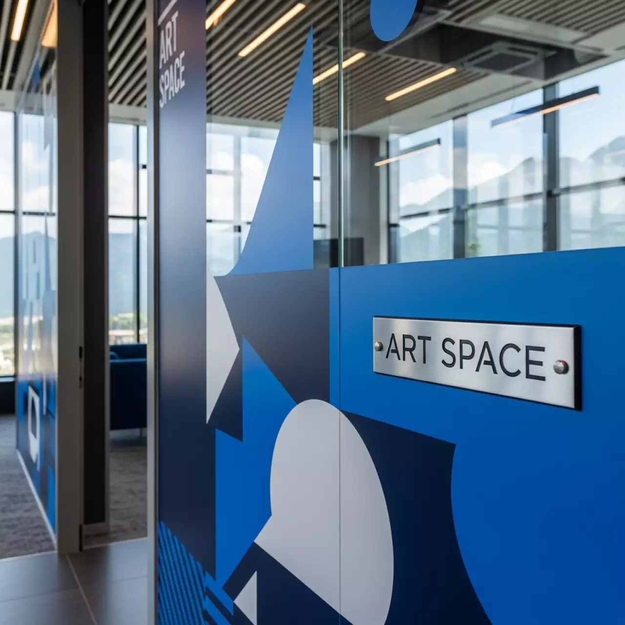 Аренда Плоттерная пленка Oracal 641 21M 1х50 м в Radisson Hotel Rosa Khutor — ART SPACE