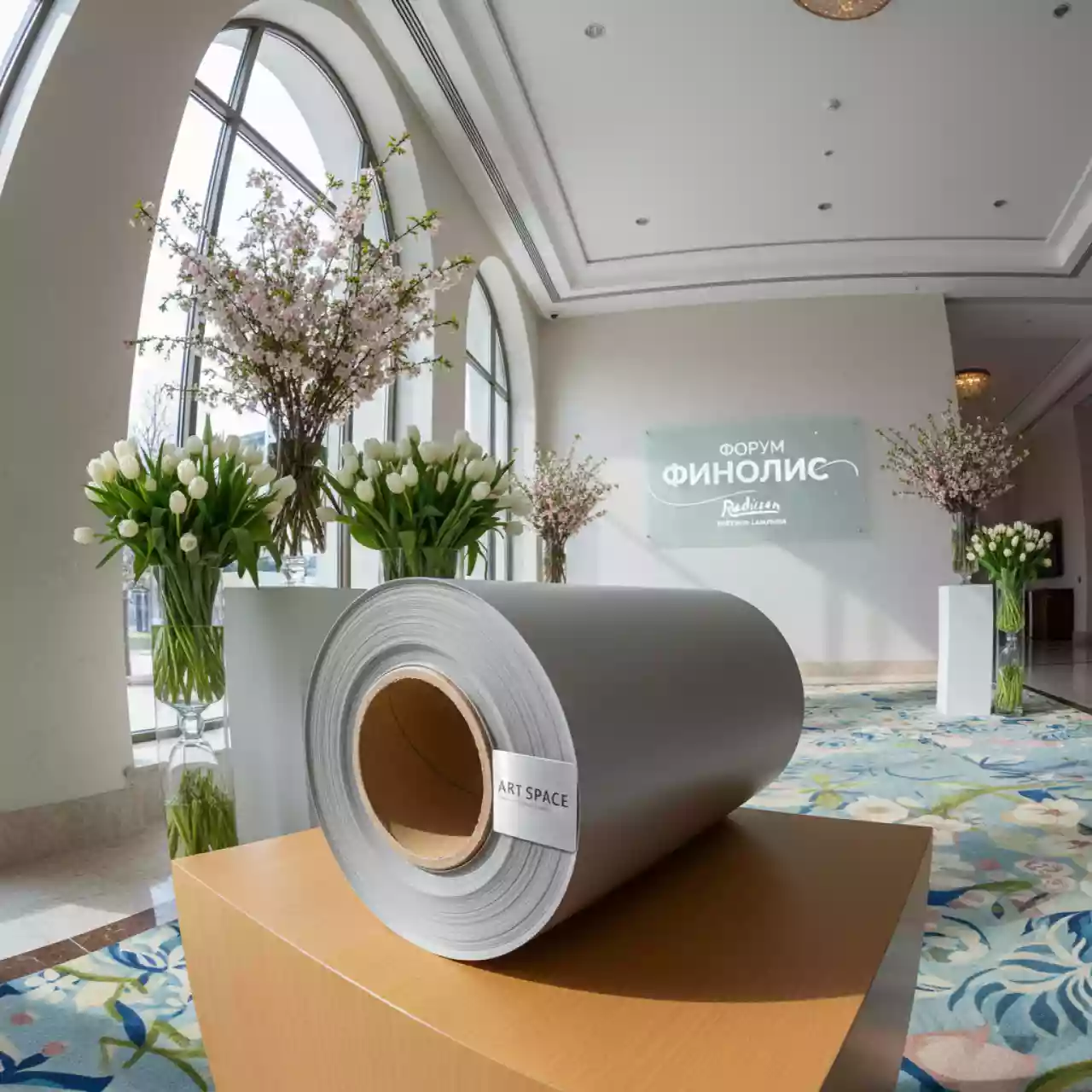 Аренда Плоттерная пленка Oracal 641 31M 1,26x50 м в отеле Radisson Lazurnaya — ART SPACE