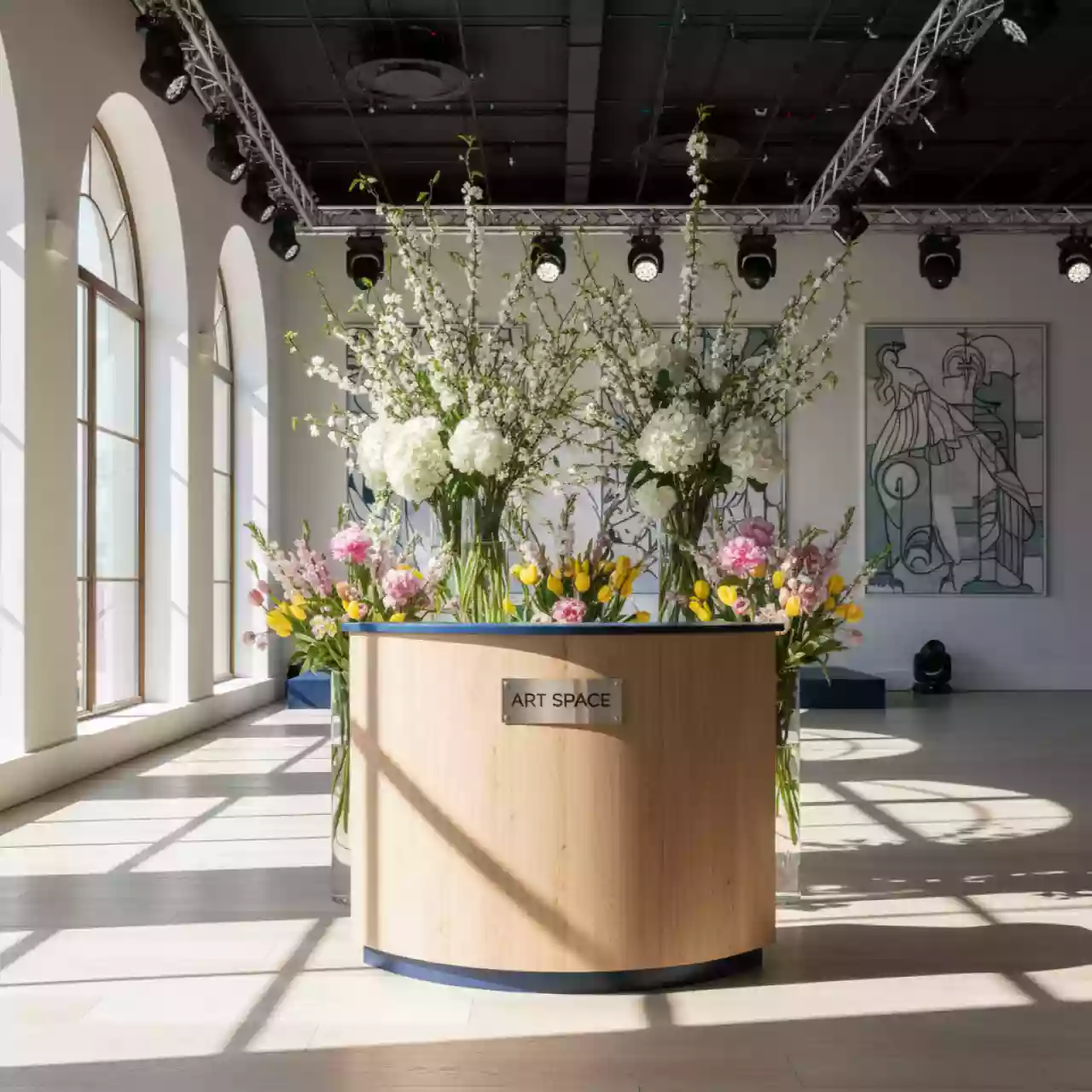 Аренда Подиум четверть круга 100х1 в City Park Hotel Sochi — ART SPACE