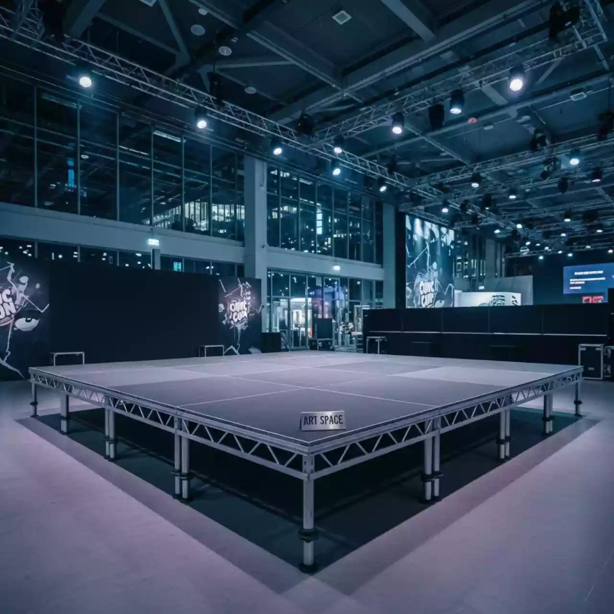 Аренда Подиум для показов 6х4 м в Mantera Supreme — ART SPACE