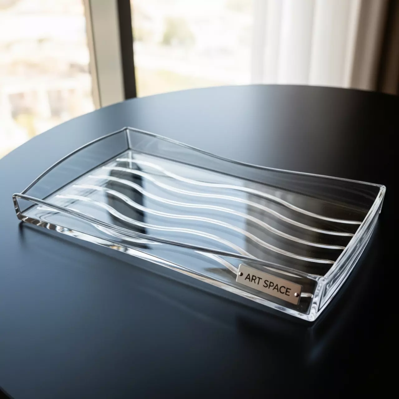 Аренда Поднос для сервировки Zeiher изогнутый 37,5х62 см прозрачное стекло в отеле Radisson Lazurnaya — ART SPACE