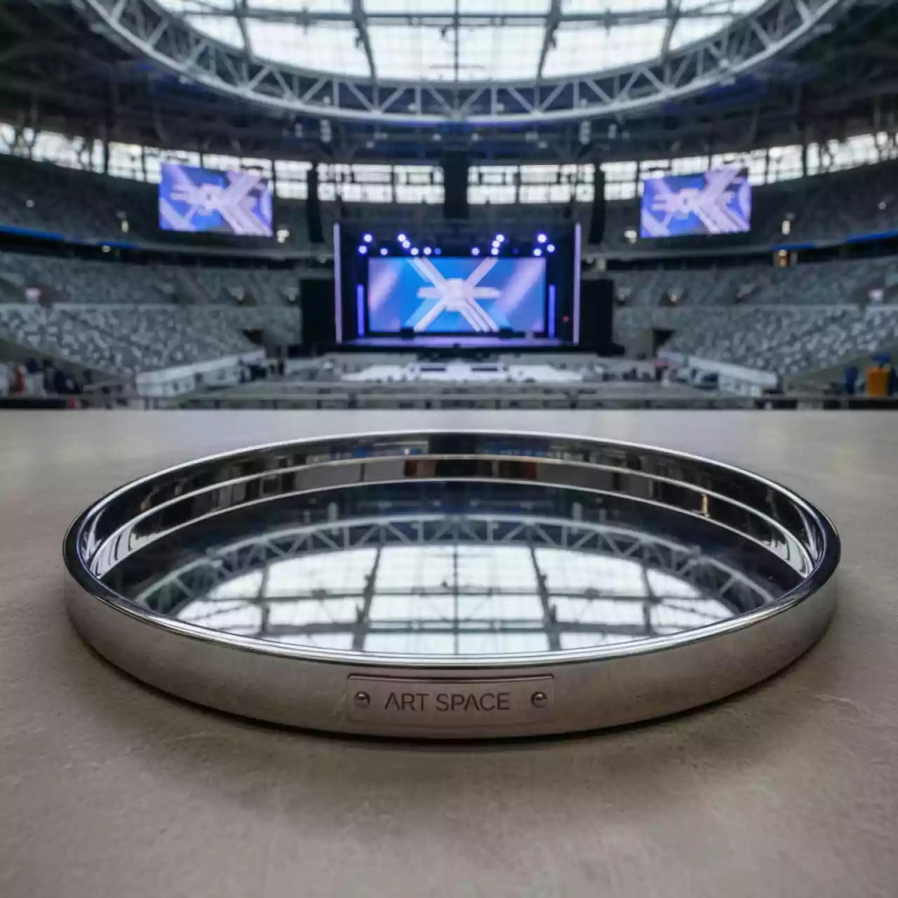 Аренда Поднос круглый металлический D 60 см H 4 см на арене «Фишт» — ART SPACE