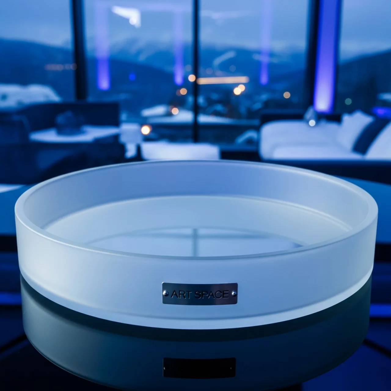 Аренда Поднос круглый Zeiher 53 см матовое стекло в Rixos Krasnaya Polyana — ART SPACE