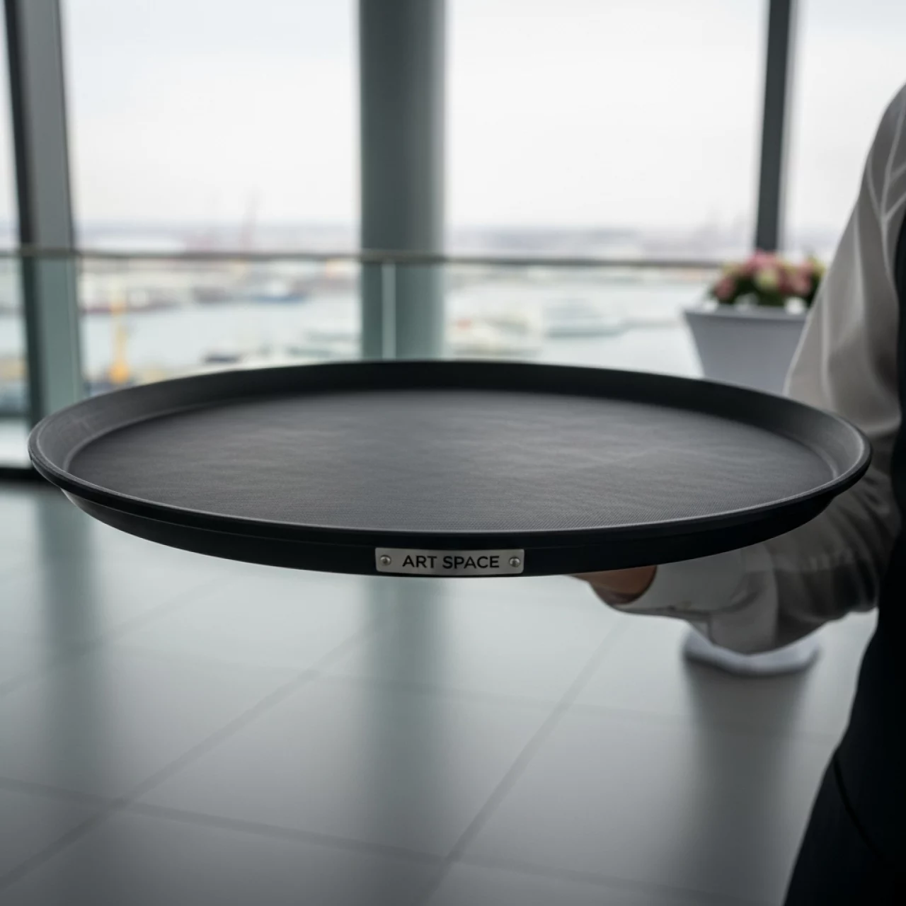 Аренда Поднос прорезиненный для официанта D 40 см в зале «Чайка» (Морпорт) — ART SPACE