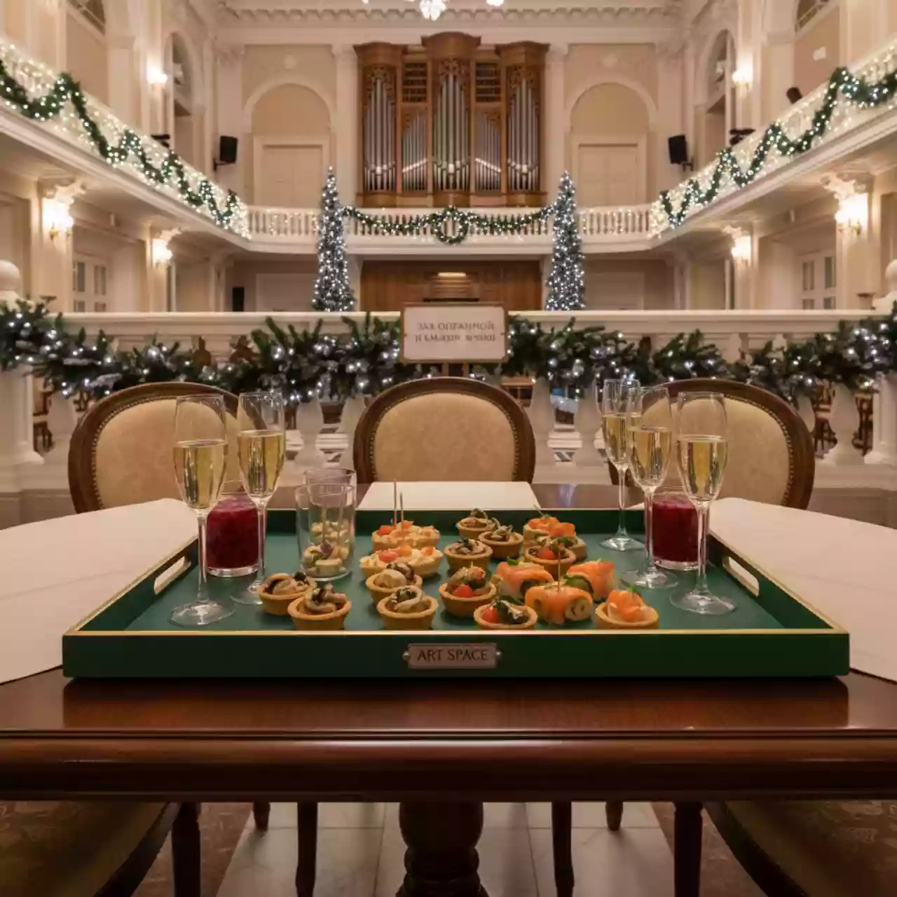 Аренда Поднос прямоугольный 35х50 см в Зале органной и камерной музыки — ART SPACE