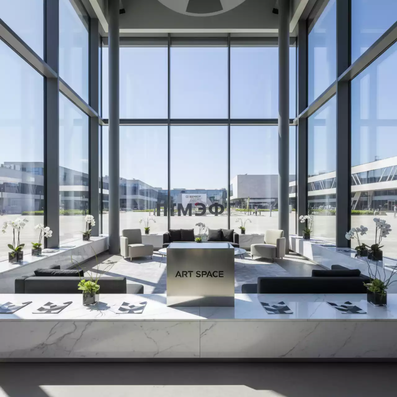 Аренда Подоконники на Медальной площади — ART SPACE