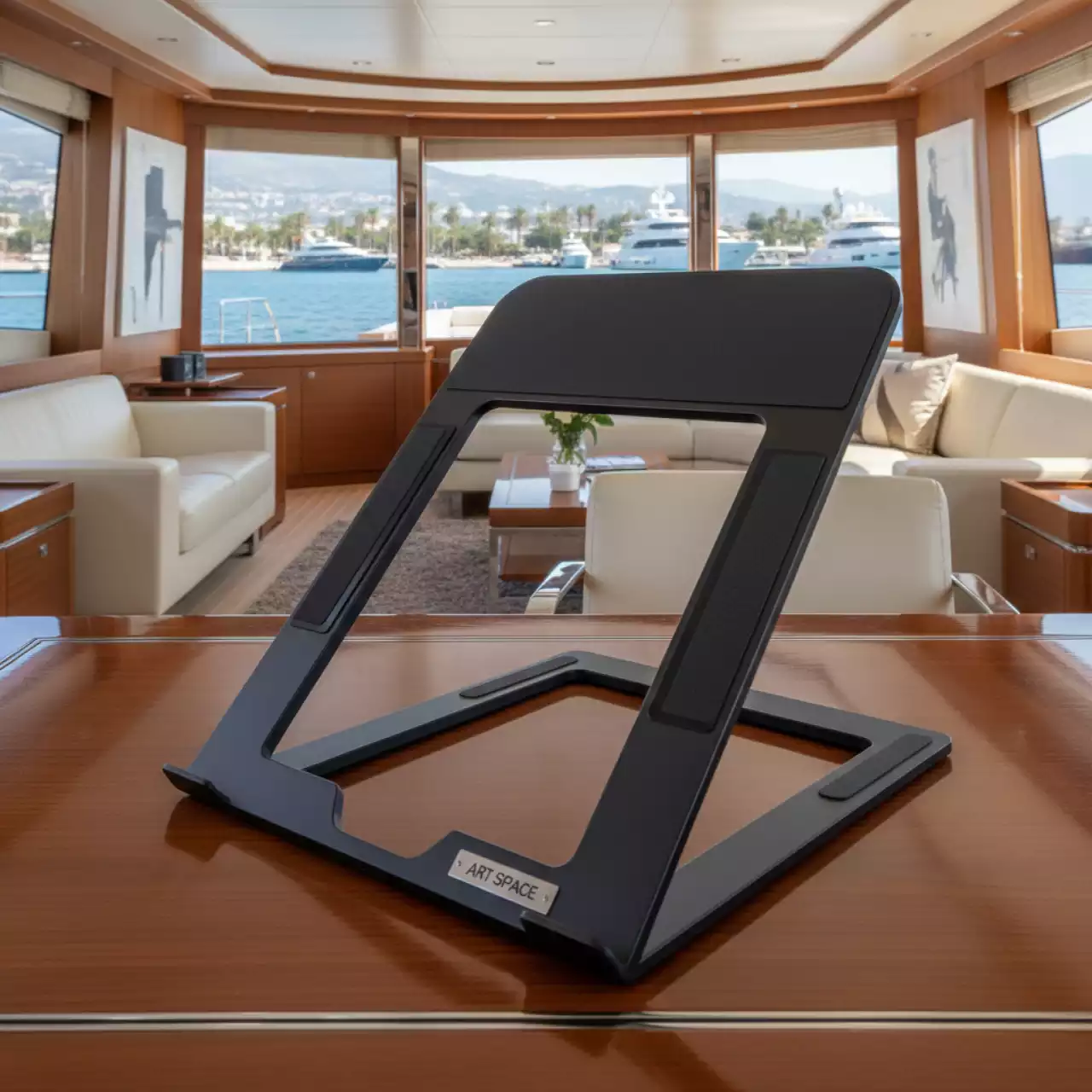 Аренда Подставка для ноутбука Fellowes I Spire чёрная FS 94731 на VIP-яхте (Имеретинский порт) — ART SPACE