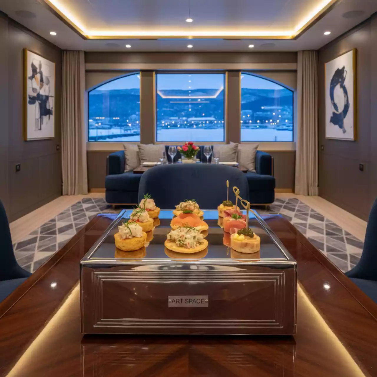 Аренда Подставка для сервировки Zeiher деталь D 25х25х10,5 см на VIP-яхте (Имеретинский порт) — ART SPACE