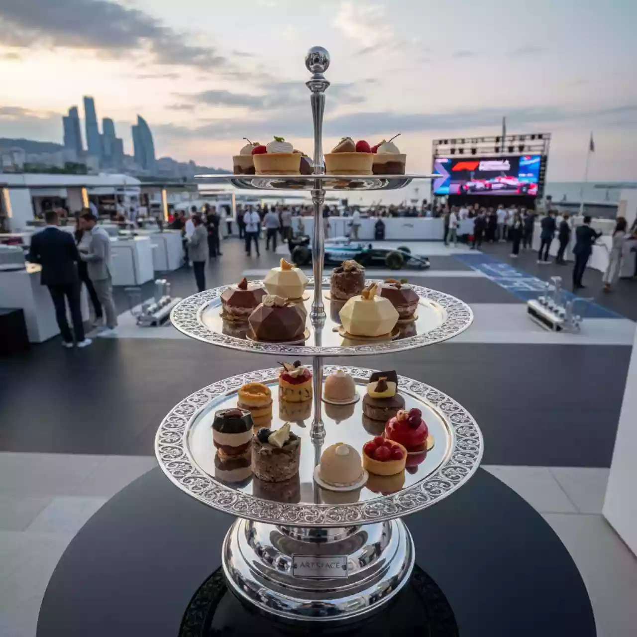 Аренда Подставка для торта классическая 3 Морпорт Сочи — ART SPACE