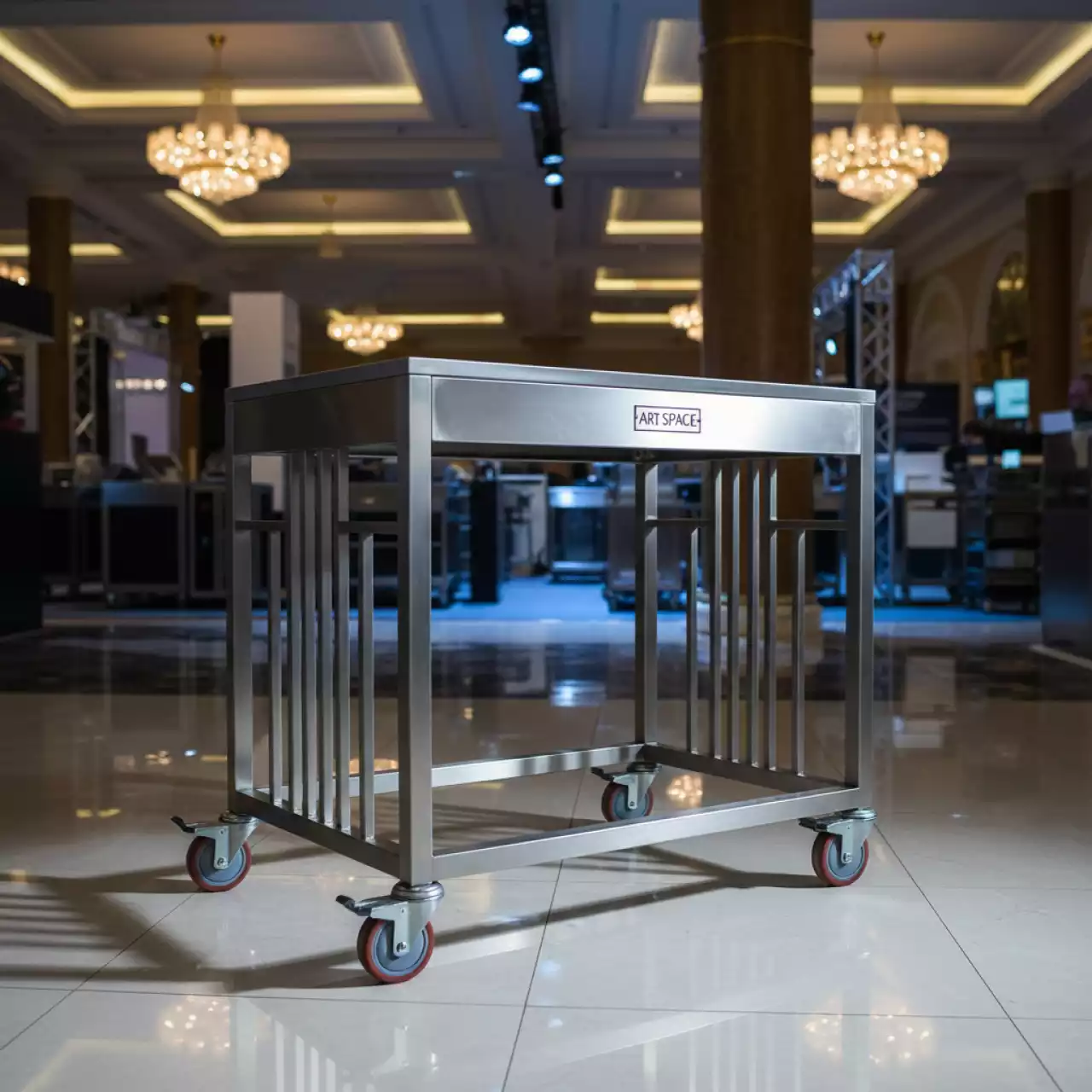 Аренда Подставка под пароконвектомат на колесах Dimond 1070х860х850 мм в отеле «Богатырь» — ART SPACE