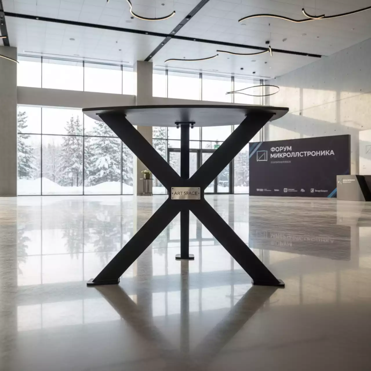 Аренда Подстолье чугунное 1013 в Bridge Resort — ART SPACE