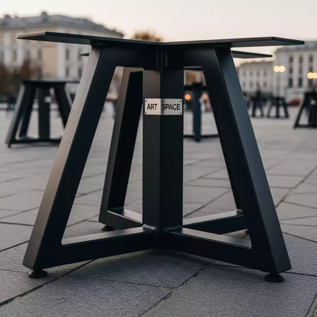 Аренда Подстолье металлическое 430 L на Медальной площади — ART SPACE