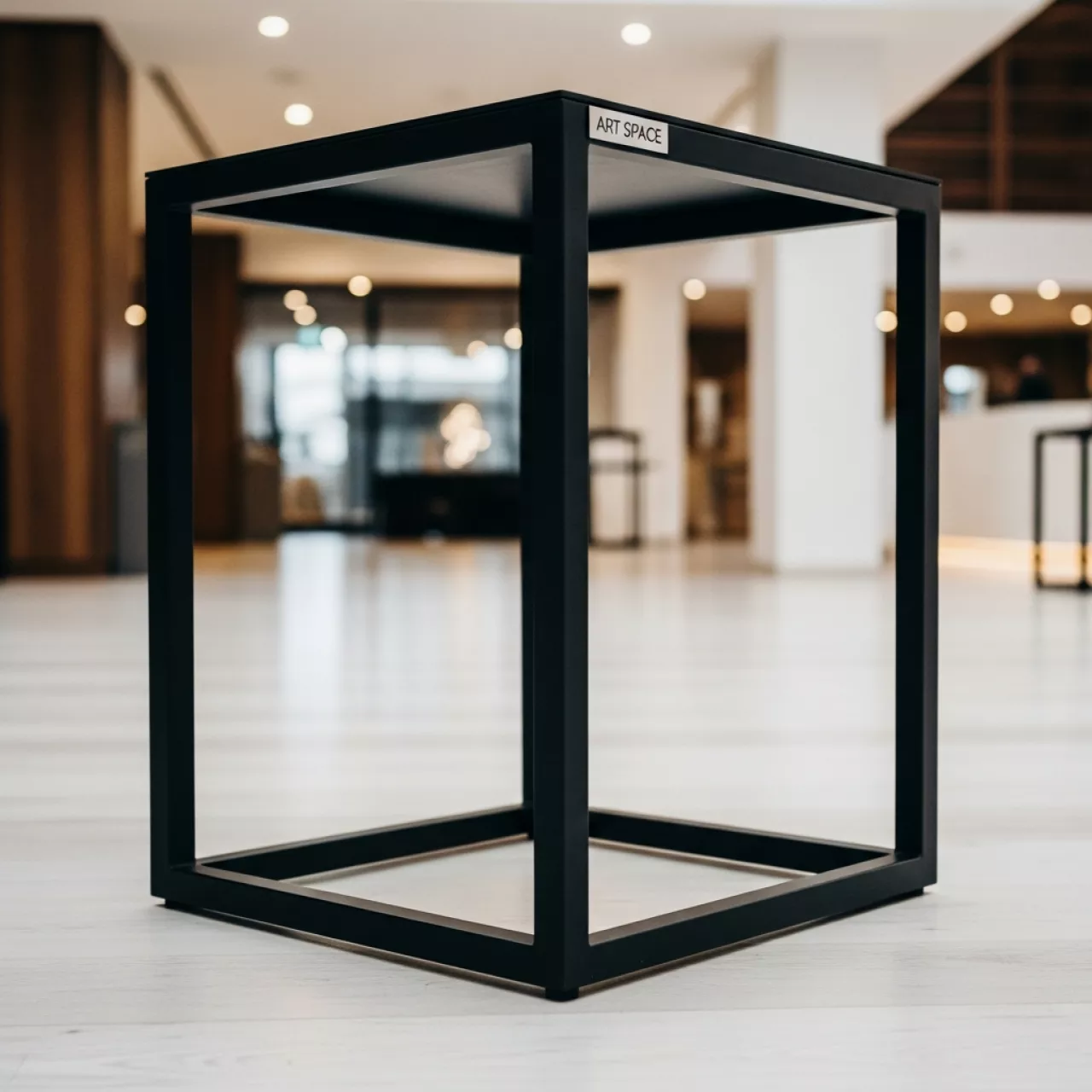 Аренда Подстолье металлическое квадратное 313 в Radisson Hotel Rosa Khutor — ART SPACE