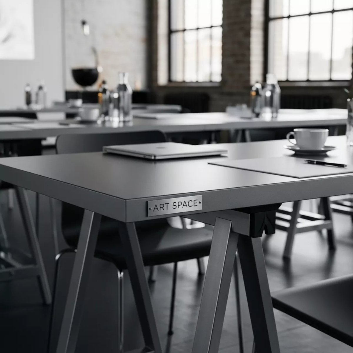 Аренда Подстолье металлическое Lei в Маринс Парк Отеле — ART SPACE