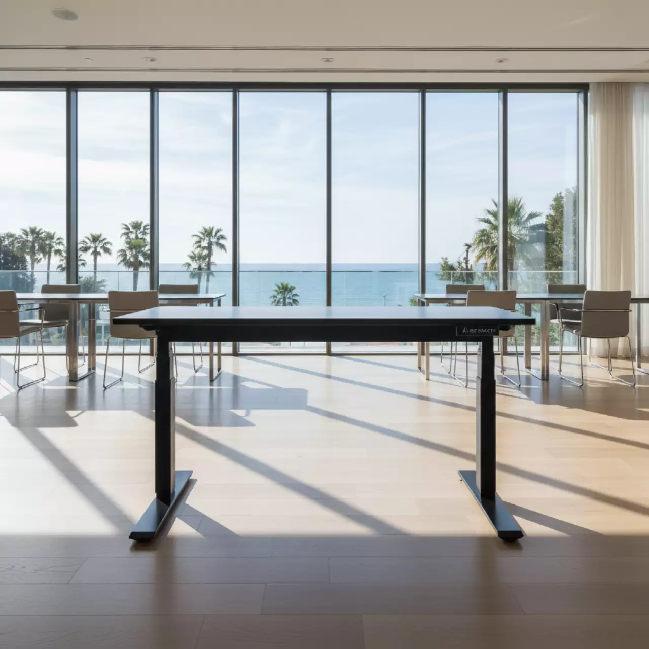 Аренда Подстолье с электроприводом STAR черное в Swissôtel Resort Sochi Kamelia — ART SPACE