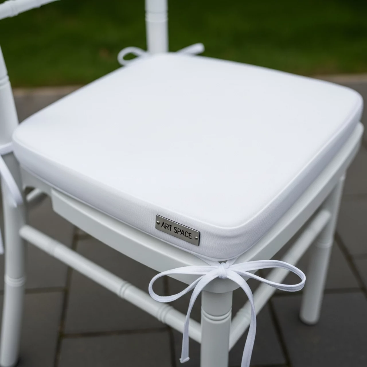 Аренда Подушка для стула Кьявари 5 см белая в парке «Ривьера» — ART SPACE