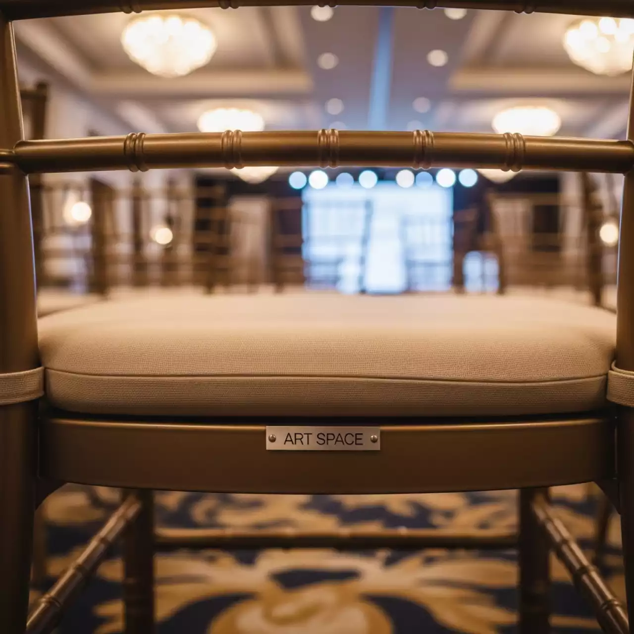 Аренда Подушка для стула Кьявари бежевая 3 см в Alpha Sirius — ART SPACE