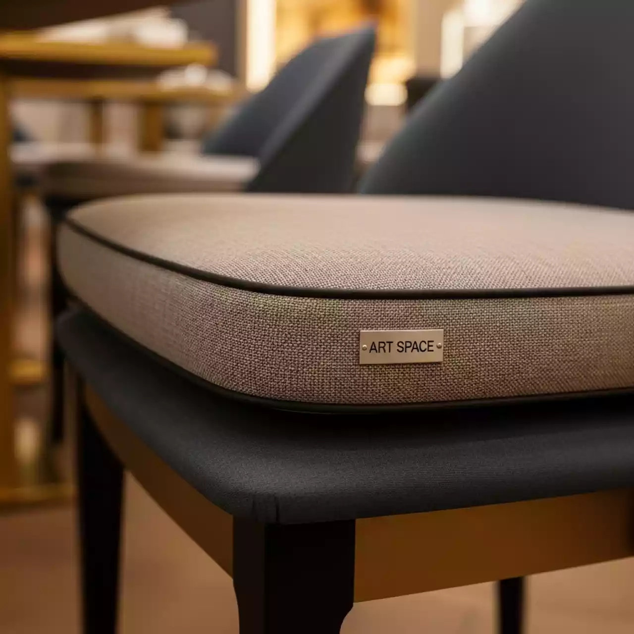 Аренда Подушка на сиденье Isidora в ресторане «Brunello» — ART SPACE