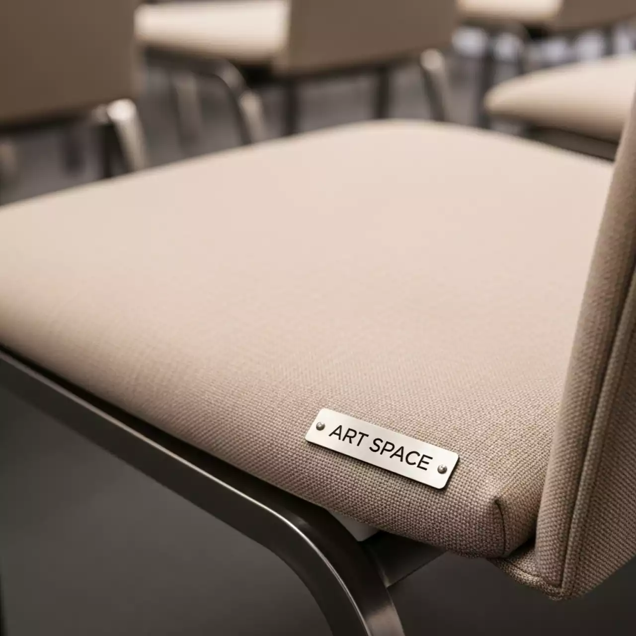 Аренда Подушка на стул бежевая 7009CH на территории Морпорта Сочи — ART SPACE