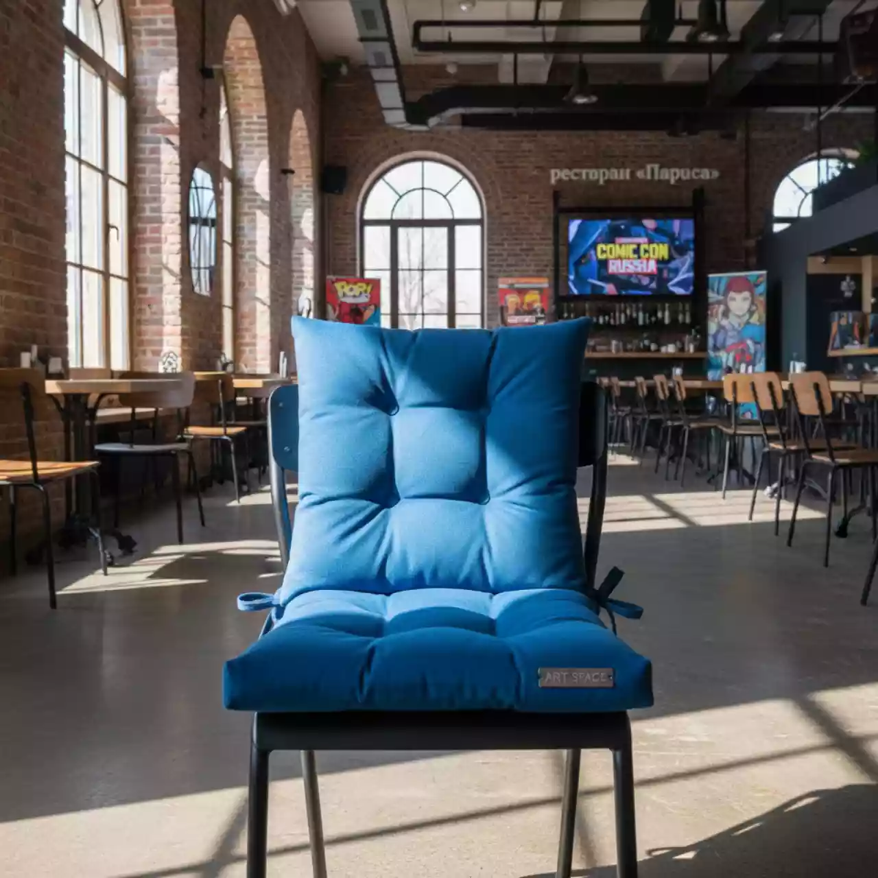Аренда Подушка на стул галета велюр синяя в ресторане «Паруса» — ART SPACE