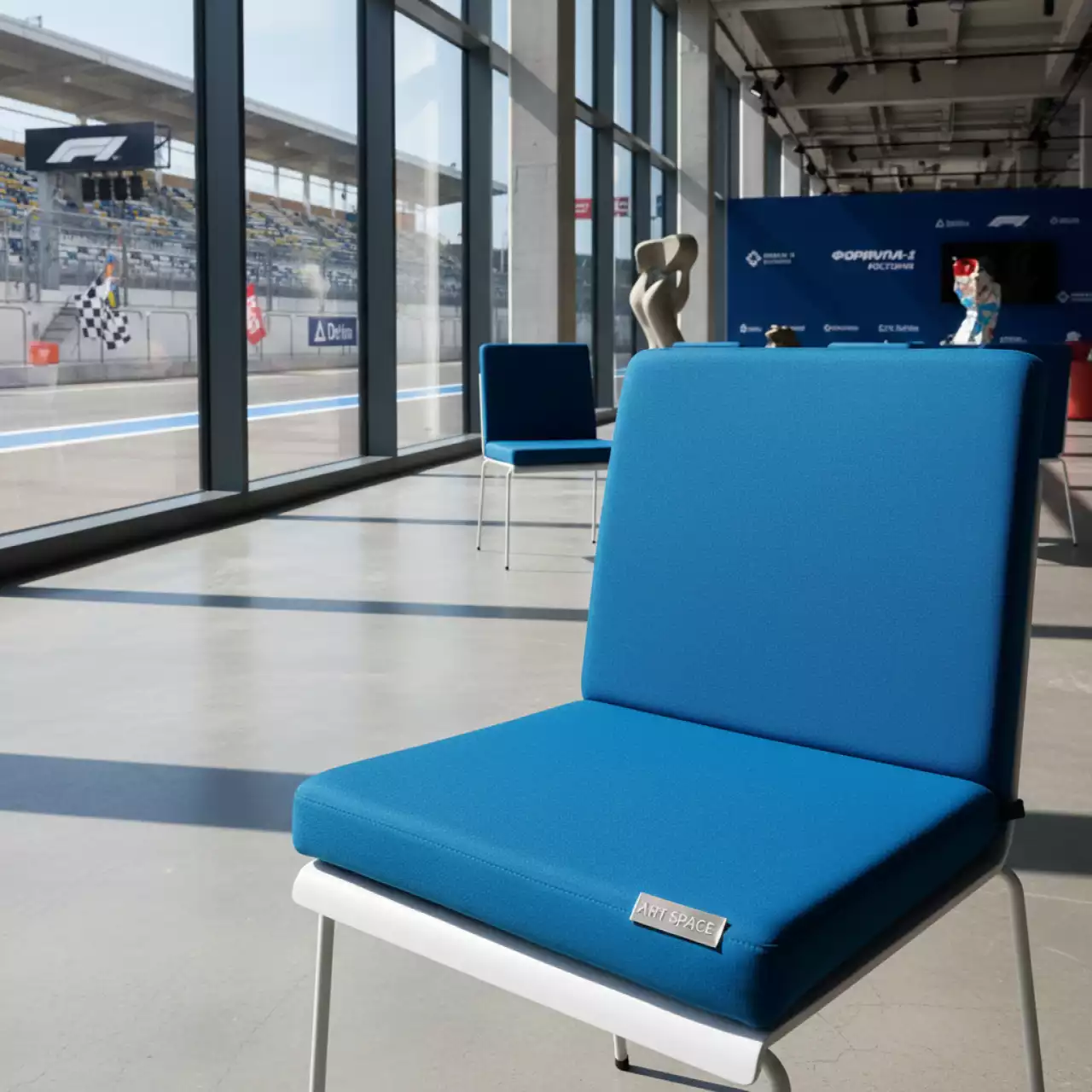 Аренда Подушка на стул лазурно голубая в Delta Sirius — ART SPACE