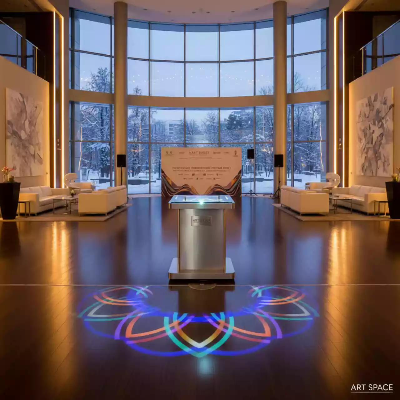 Аренда Пол тумба интерактивная мобильная Interactive Project Светлячок Оптима в Karat Resort — ART SPACE