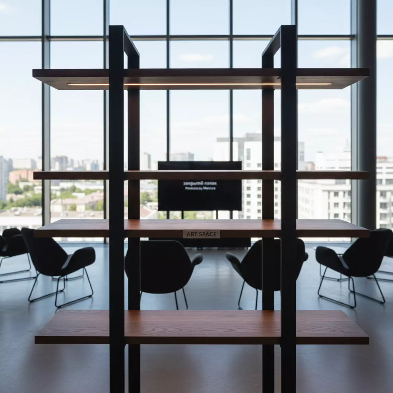 Аренда Полки и кронштейны в Panorama by Mercure — ART SPACE