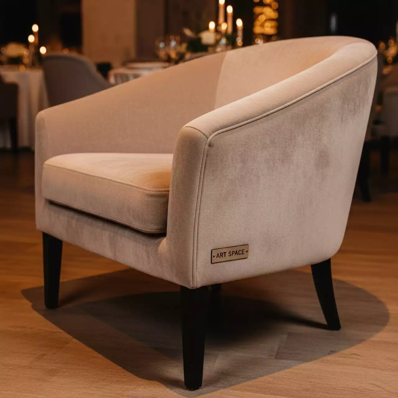 Аренда Полукресло Dolche велюр Teddy бежевый венге в санатории «Октябрьский» — ART SPACE