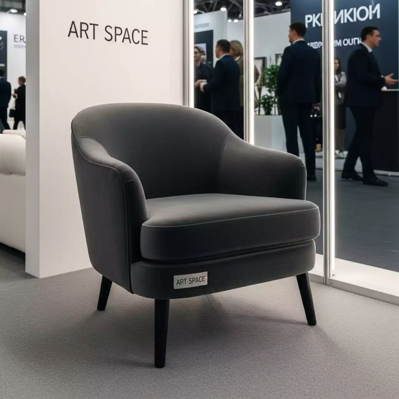 Аренда Полукресло Fendi велюр Teddy 011 ножки бук под лак в санатории «Черноморье» — ART SPACE