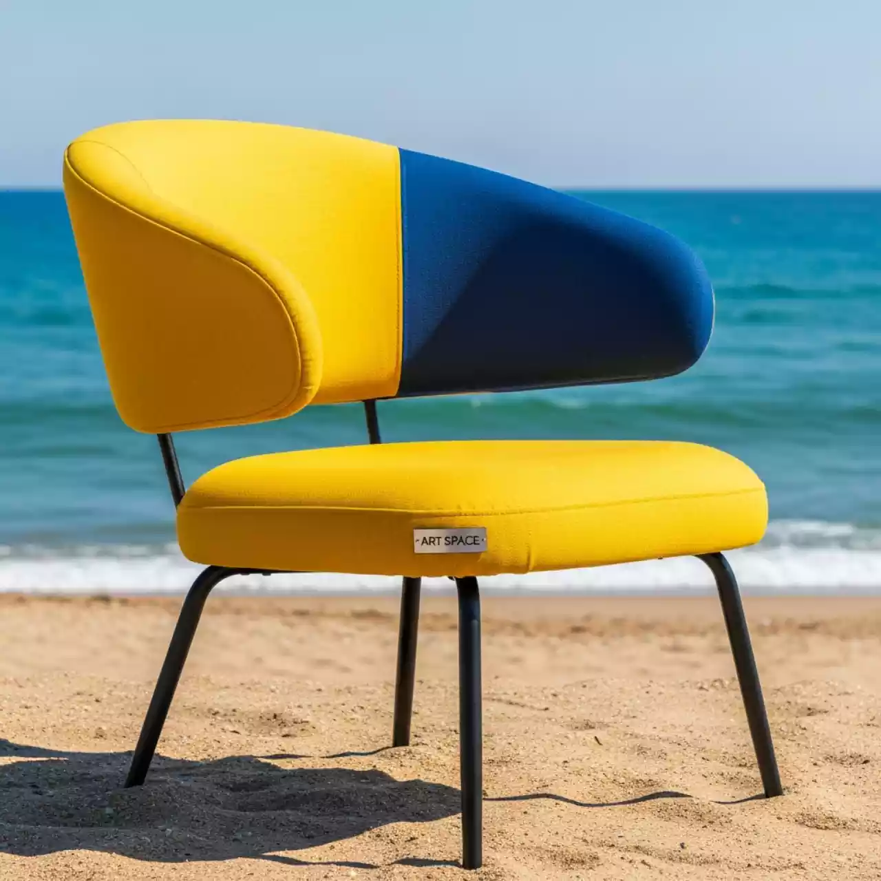Аренда Полукресло Лилия жёлто голубое на пляже «Ривьера» — ART SPACE