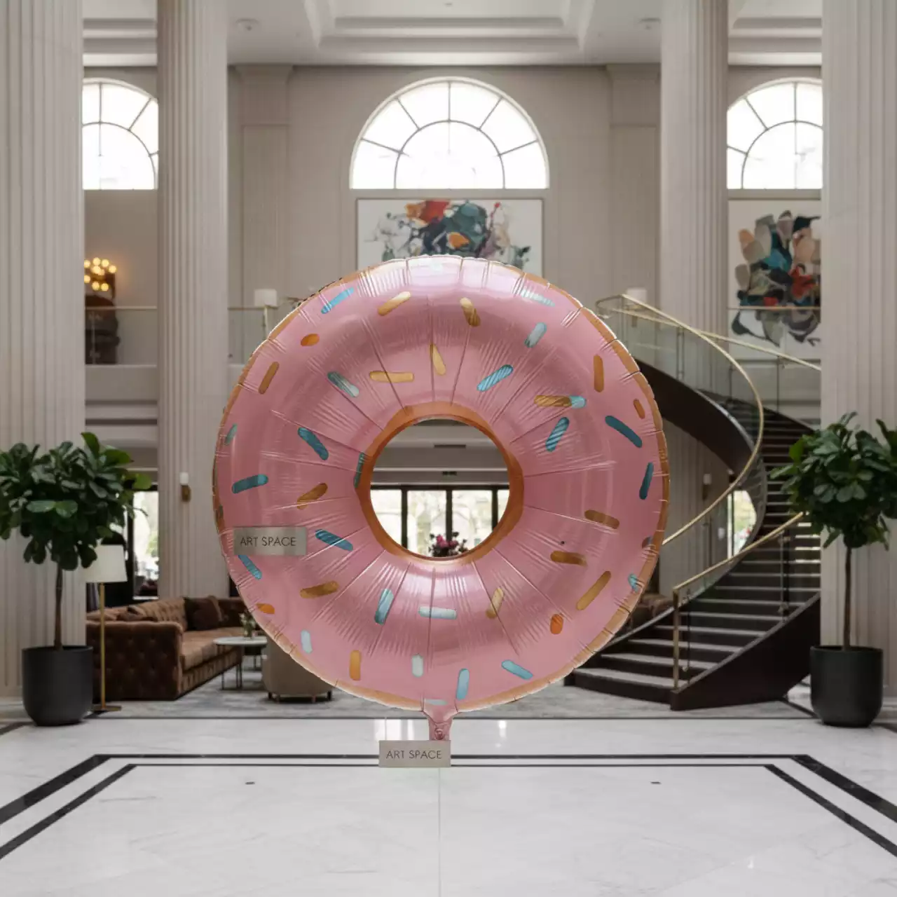 Аренда Пончик розовый фольгированный шар в Stella di Mosca — ART SPACE