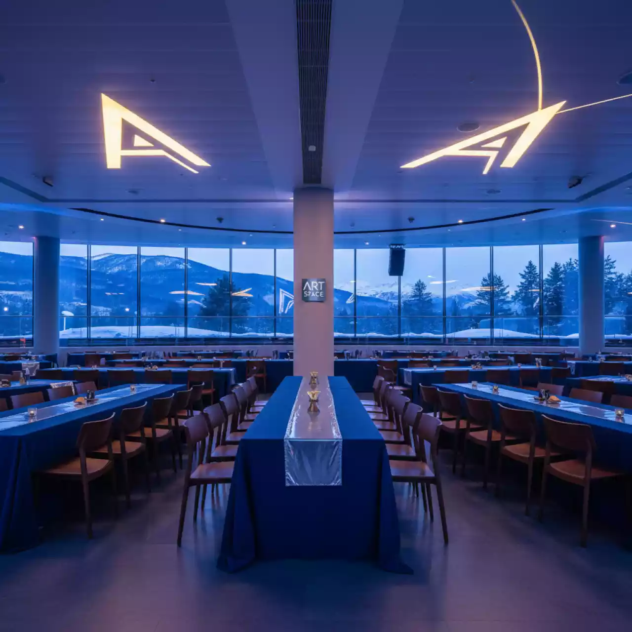 Аренда Посуда мебель оборудование текстиль в ледовом дворце «Роза Хутор» — ART SPACE