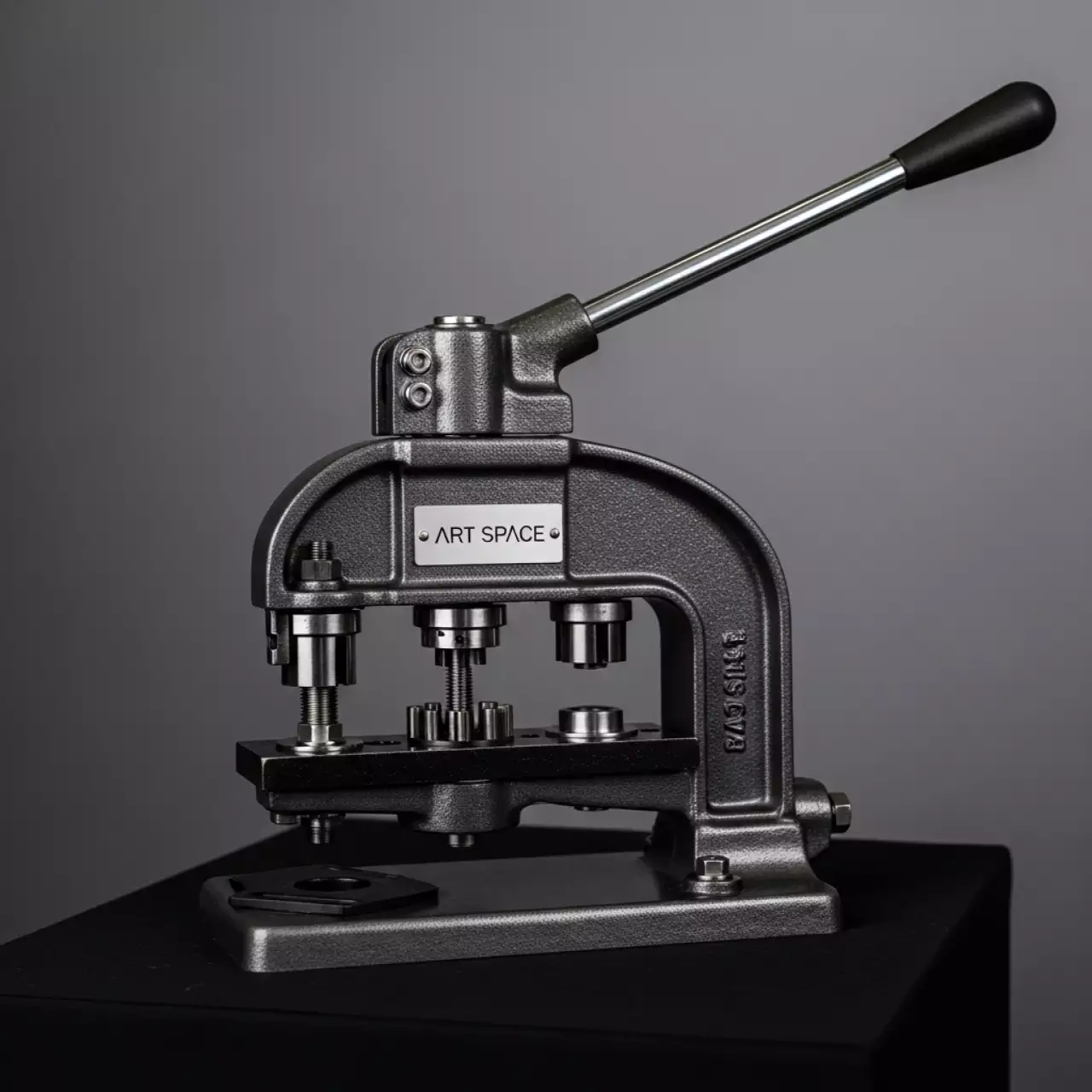 Аренда Пресс для установки люверсов Joiner JYDС 2.4.5.5 в Pullman Sochi Centre — ART SPACE