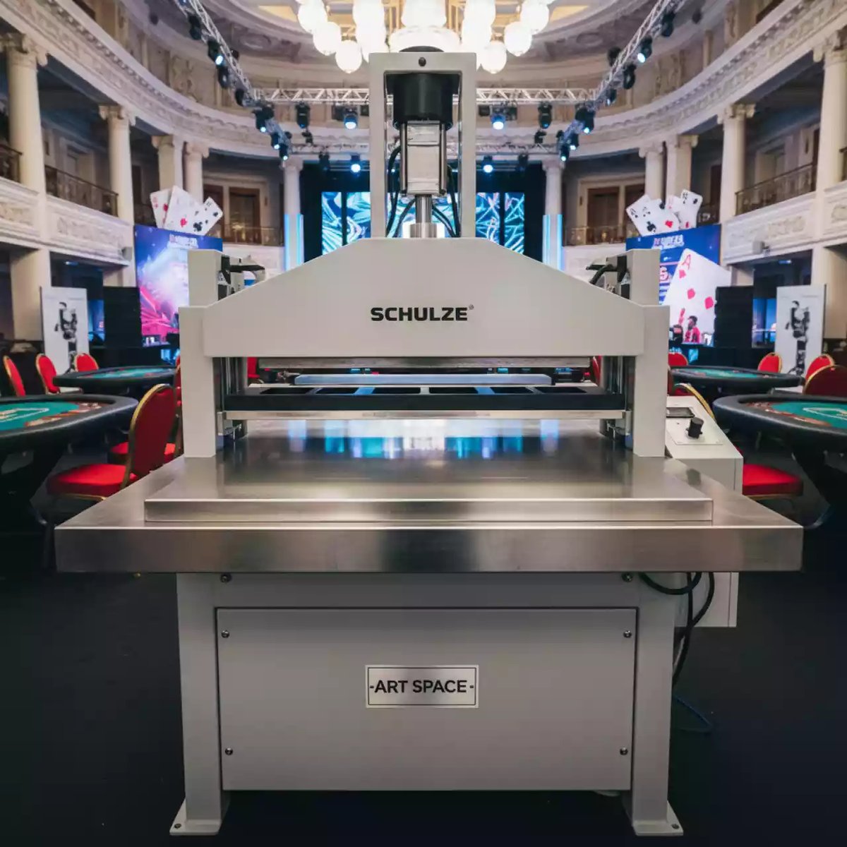 Аренда Пресс термотрансферный SCHULZE Supra Press 210 210х112 см в Зимнем театре — ART SPACE