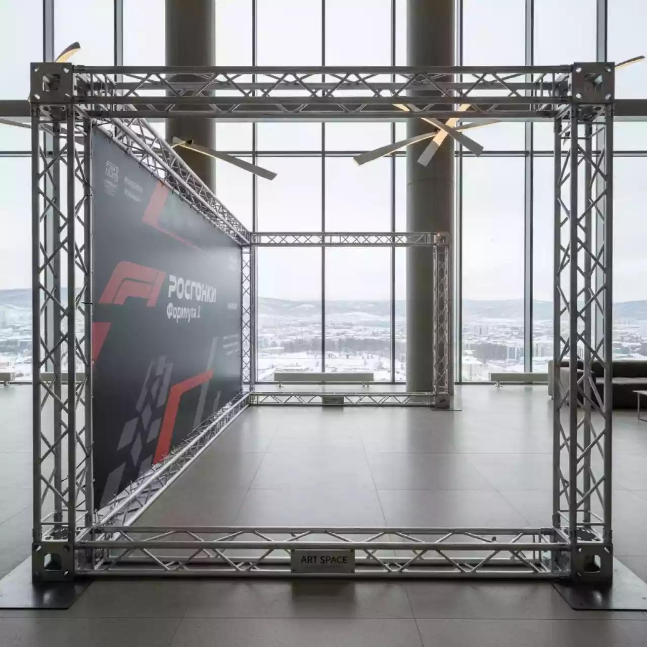 Аренда Пресс волл Джокер произвольного размера в Karat Resort — ART SPACE