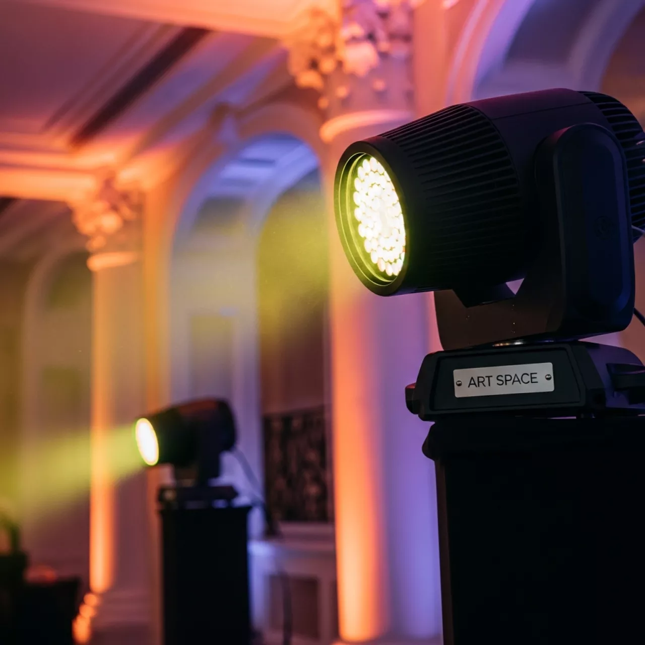 Аренда Прибор заливного света LED PAR RGBA в Swissôtel Resort Sochi Kamelia — ART SPACE