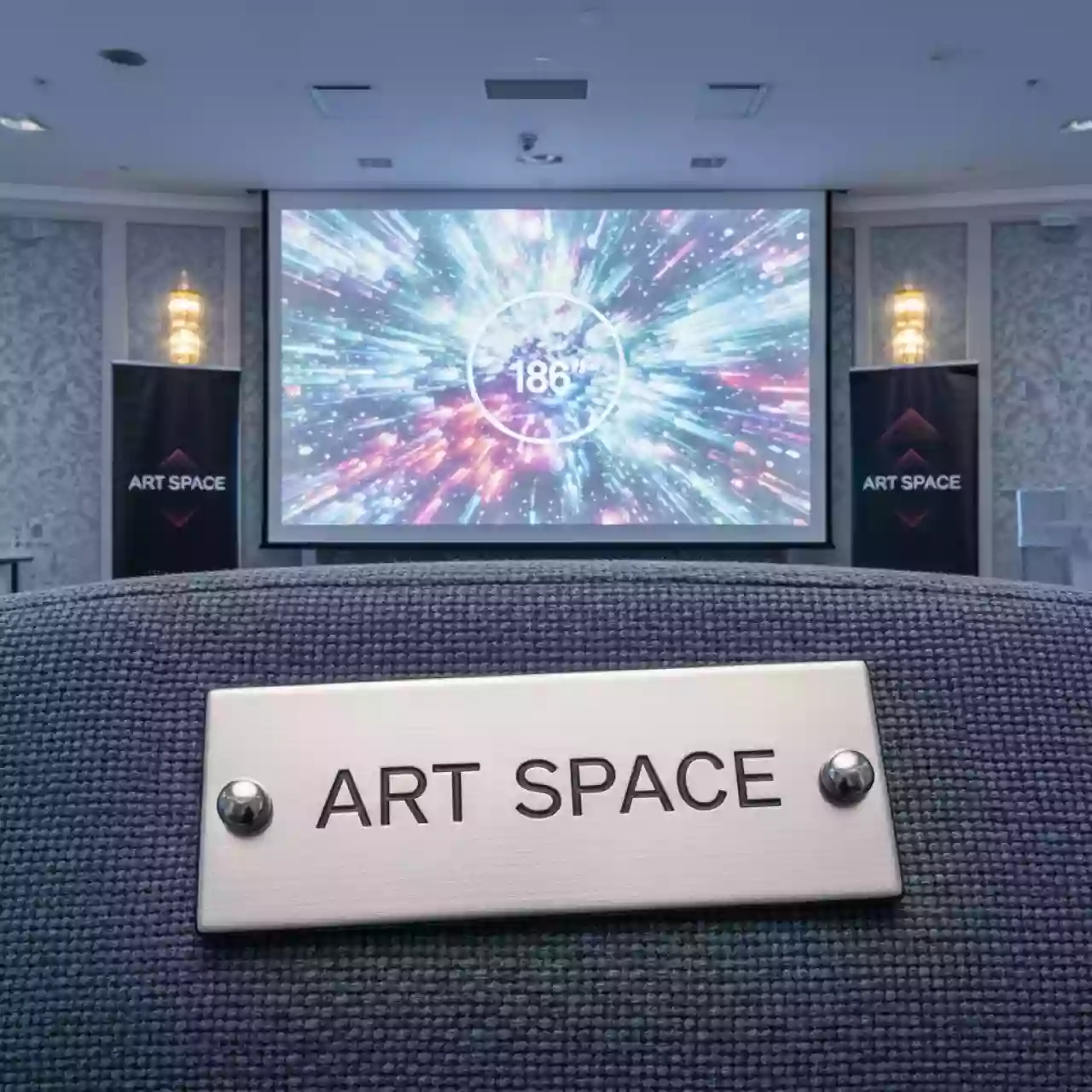 Аренда Проекционный экран UFS 186″ в комплексе Sea Galaxy — ART SPACE
